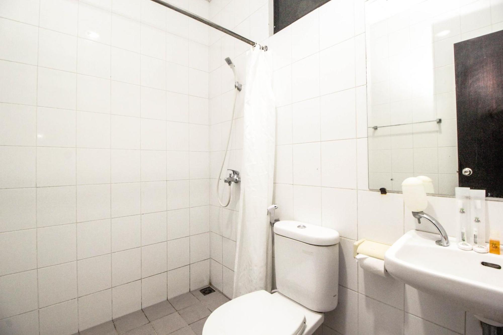 Deluxe Double Room (No Window)