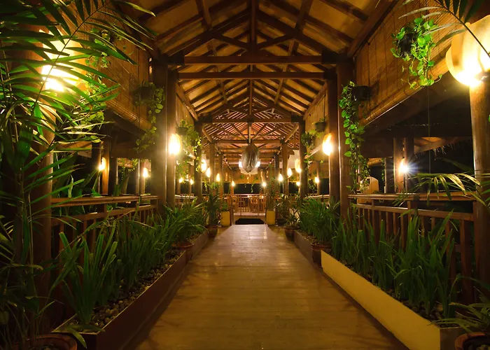 Hawaii Resort Family Suites Anyer