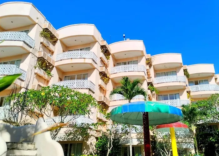 Hawaii Resort Family Suites Anyer